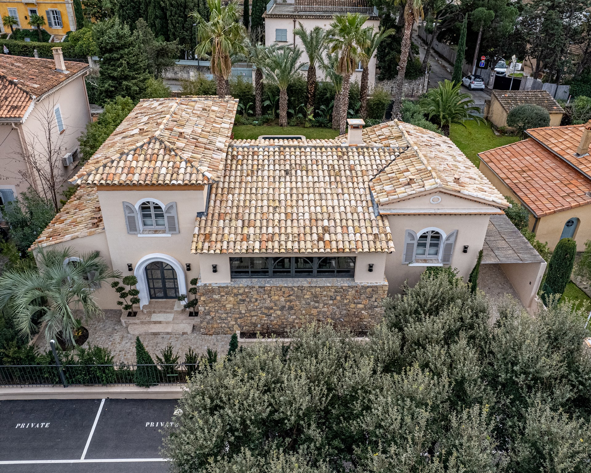 Agence Boris Folli - Architecture and project management - Saint-Tropez - Design and realization of a villa